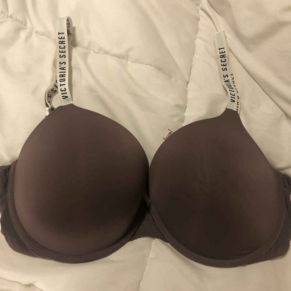 Victoria’s Secret push up bra 38DD